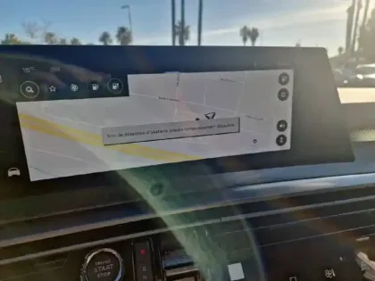 Photo 12 Peugeot 5008  Plug-in Hybrid 225 ch e-DCS7