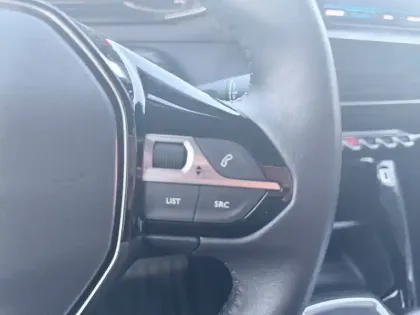 Photo 72 Peugeot 208  PureTech 75 S&S BVM5