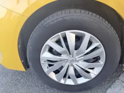 Photo 25 Peugeot 208 Gén. II Ph1 NG Active 5