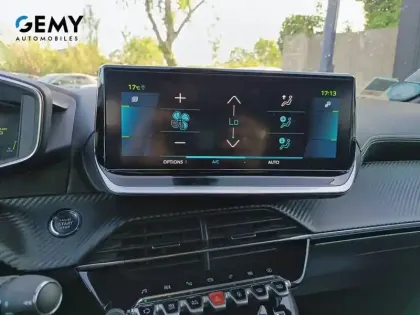 Photo 12 Peugeot 208  Electrique 50 kWh 136ch