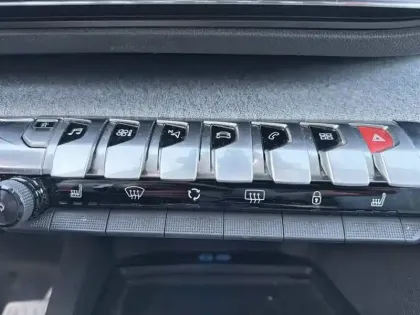 Photo 23 Peugeot 3008  Puretech 180ch S&S EAT8