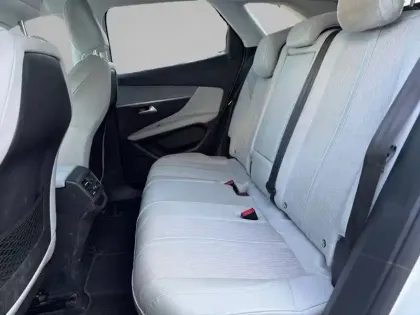 Photo 11 Peugeot 3008  Puretech 180ch S&S EAT8