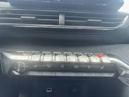 Photo 22 Peugeot 3008  Hybrid 225 e-EAT8