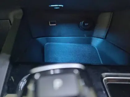 Photo 97 Peugeot 3008  Hybrid 225 e-EAT8