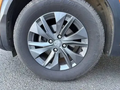 Photo 12 Peugeot 2008  PureTech 100 S&S BVM6