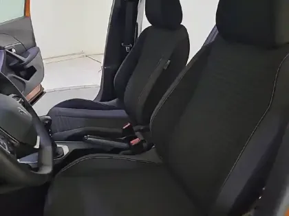 Photo 33 Peugeot 2008 Gén. II Ph1 NG Style 5