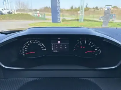 Photo 9 Peugeot 2008  PureTech 100 S&S BVM6