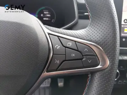 Photo 18 Renault Clio  E-Tech full hybrid 145 ch GSR2