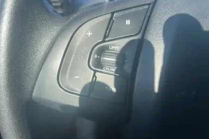 Photo 11 Citroën C4  Cactus PureTech 110 S&S EAT6