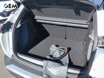 Photo 5 Peugeot 2008  PureTech 130 S&S EAT8