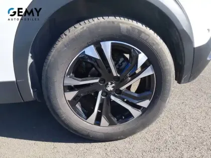 Photo 10 Peugeot 2008  PureTech 130 S&S EAT8