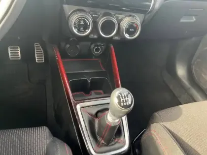 Photo 70 Suzuki Swift  Sport 1.4 Boosterjet Hybrid