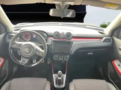 Photo 69 Suzuki Swift  Sport 1.4 Boosterjet Hybrid