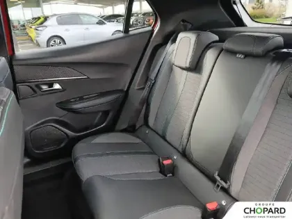 Photo 41 Peugeot 2008  PureTech 100 S&S BVM6