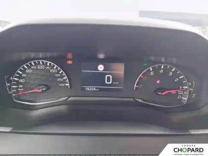 Photo 16 Peugeot 2008  PureTech 100 S&S BVM6