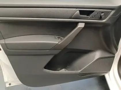 Photo 22 Volkswagen Caddy  VAN 2.0 TDI 102 BVM5