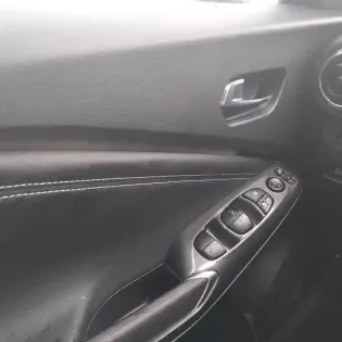 Photo 35 Nissan Juke  HYBRID 143