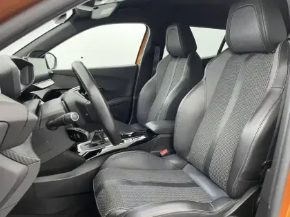 Photo 13 Peugeot 2008  BlueHDi 110 S&S BVM6