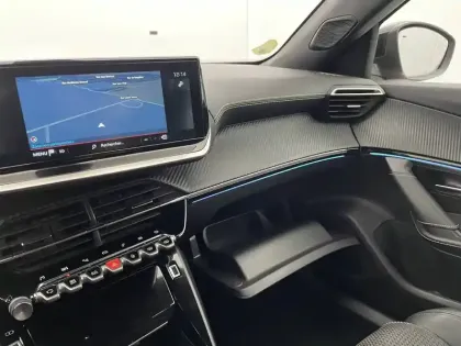 Photo 24 Peugeot 2008  BlueHDi 110 S&S BVM6