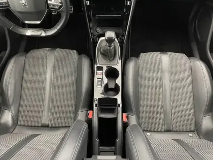 Photo 26 Peugeot 2008  BlueHDi 110 S&S BVM6