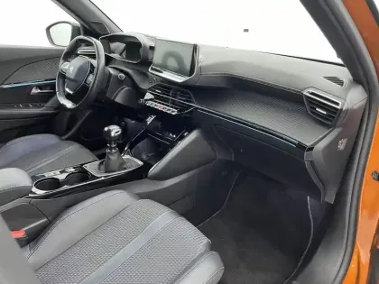 Photo 23 Peugeot 2008  BlueHDi 110 S&S BVM6