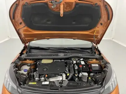 Photo 20 Peugeot 2008  BlueHDi 110 S&S BVM6