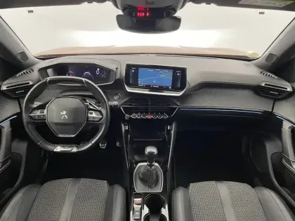 Photo 28 Peugeot 2008  BlueHDi 110 S&S BVM6