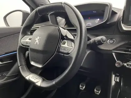 Photo 29 Peugeot 2008  BlueHDi 110 S&S BVM6