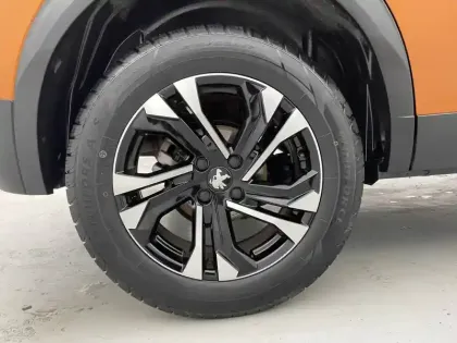 Photo 16 Peugeot 2008  BlueHDi 110 S&S BVM6