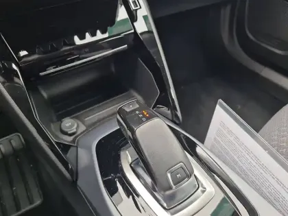 Photo 23 Peugeot 2008 Gén. II Ph1 NG Allure 5