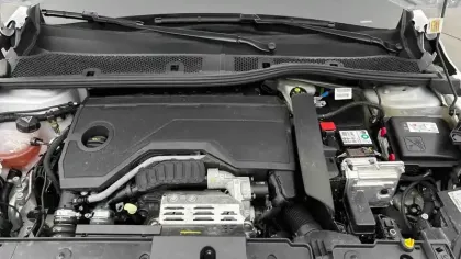 Photo 22 Peugeot 208  Hybrid 100 e-DCS6