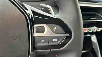 Photo 14 Peugeot 208  Hybrid 100 e-DCS6