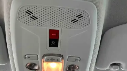 Photo 25 Peugeot 208  Hybrid 100 e-DCS6