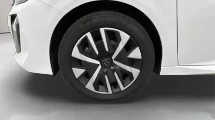 Photo 9 Peugeot 208  Hybrid 100 e-DCS6