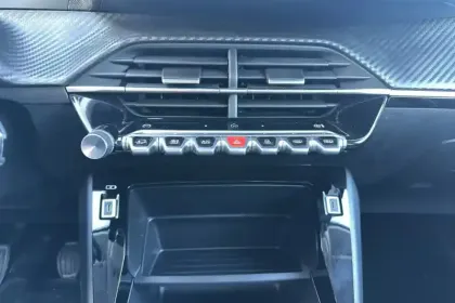 Photo 17 Peugeot 208 Gén. II Ph2 Allure 5