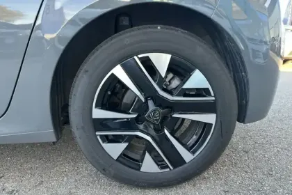 Photo 55 Peugeot 208  100 S&S BVM6