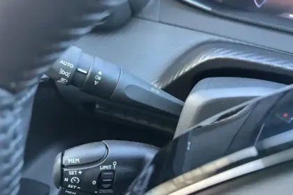 Photo 21 Peugeot 208 Gén. II Ph2 Allure 5