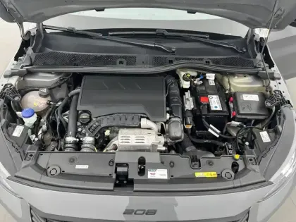 Photo 28 Peugeot 208  PureTech 100 S&S BVM6