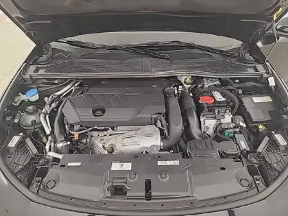 Photo 23 Peugeot 308  PHEV 180 e-EAT8