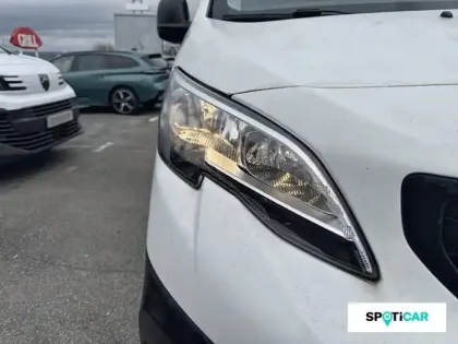 Photo 37 Peugeot Expert  Standard Electrique 75 kWh 136ch