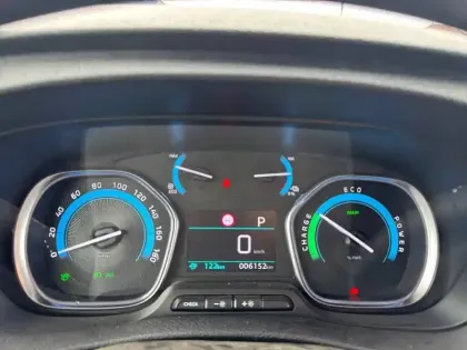 Photo 19 Peugeot Expert  Standard Electrique 75 kWh 136ch