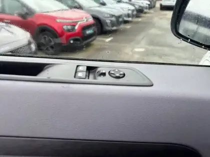 Photo 17 Peugeot Expert  Standard Electrique 75 kWh 136ch