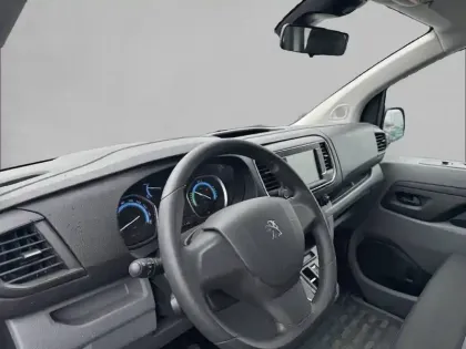 Photo 7 Peugeot Expert  Standard Electrique 75 kWh 136ch