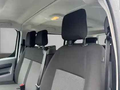 Photo 10 Peugeot Expert  Standard Electrique 75 kWh 136ch