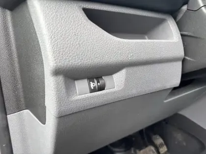 Photo 18 Peugeot Expert  Standard Electrique 75 kWh 136ch