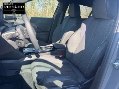 Photo 10 Peugeot 2008  Electrique 54 kWh 156 ch