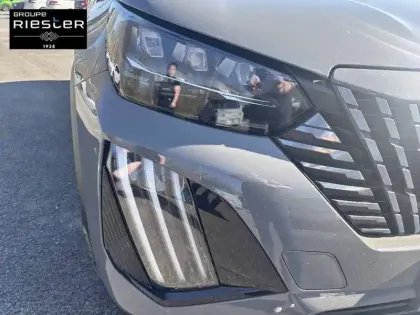 Photo 15 Peugeot 2008  Electrique 54 kWh 156 ch