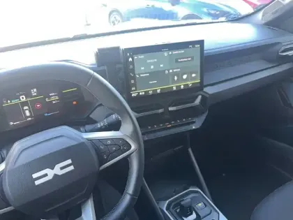 Photo 16 Dacia Duster  Hybrid 140