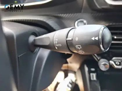 Photo 16 Peugeot 208  BlueHDi 100 S&S BVM6