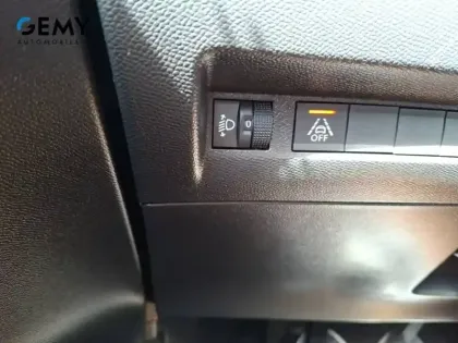 Photo 13 Peugeot 208  BlueHDi 100 S&S BVM6